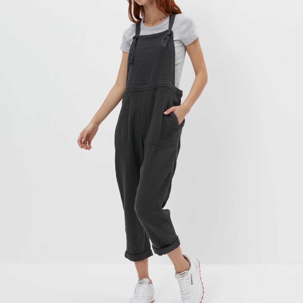 American Eagle Aerie soft lightweight rolled overalls sz S